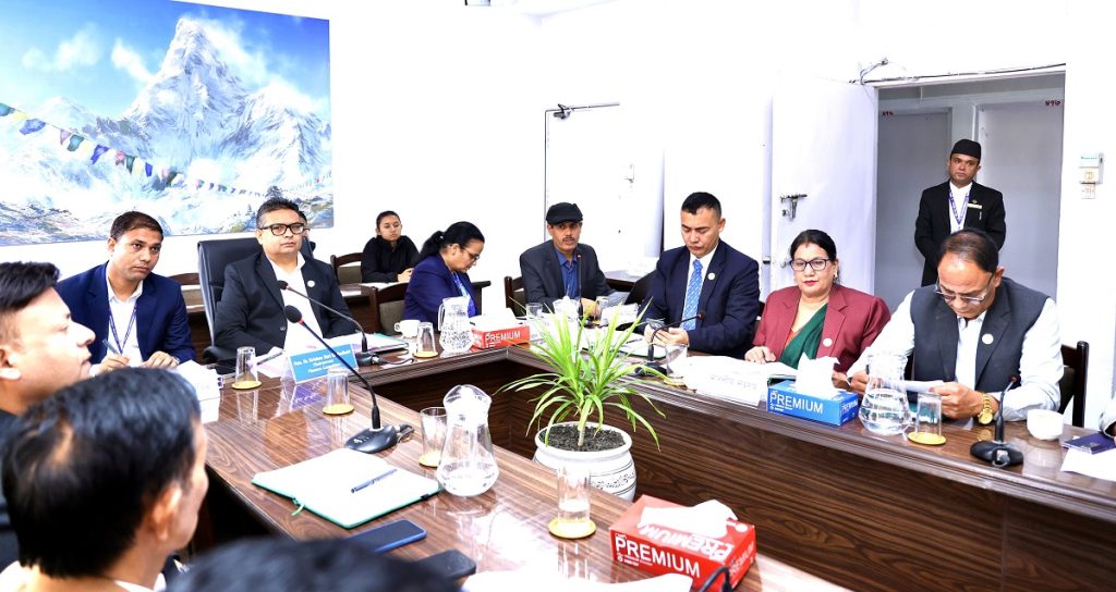 नेपाल बिमा प्राधिकरणसँग छलफल