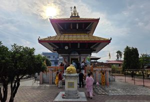 भुवनेश्वर पशुपति मन्दिरमा दर्शनार्थीको चाप