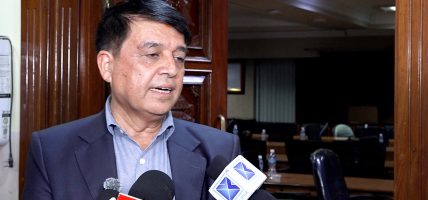 उद्योगीका सुझावका आधारमा कर, पूर्वाधार र नीतिगत सुधार गर्ने सरकारको संकेत : चन्द्र ढकाल