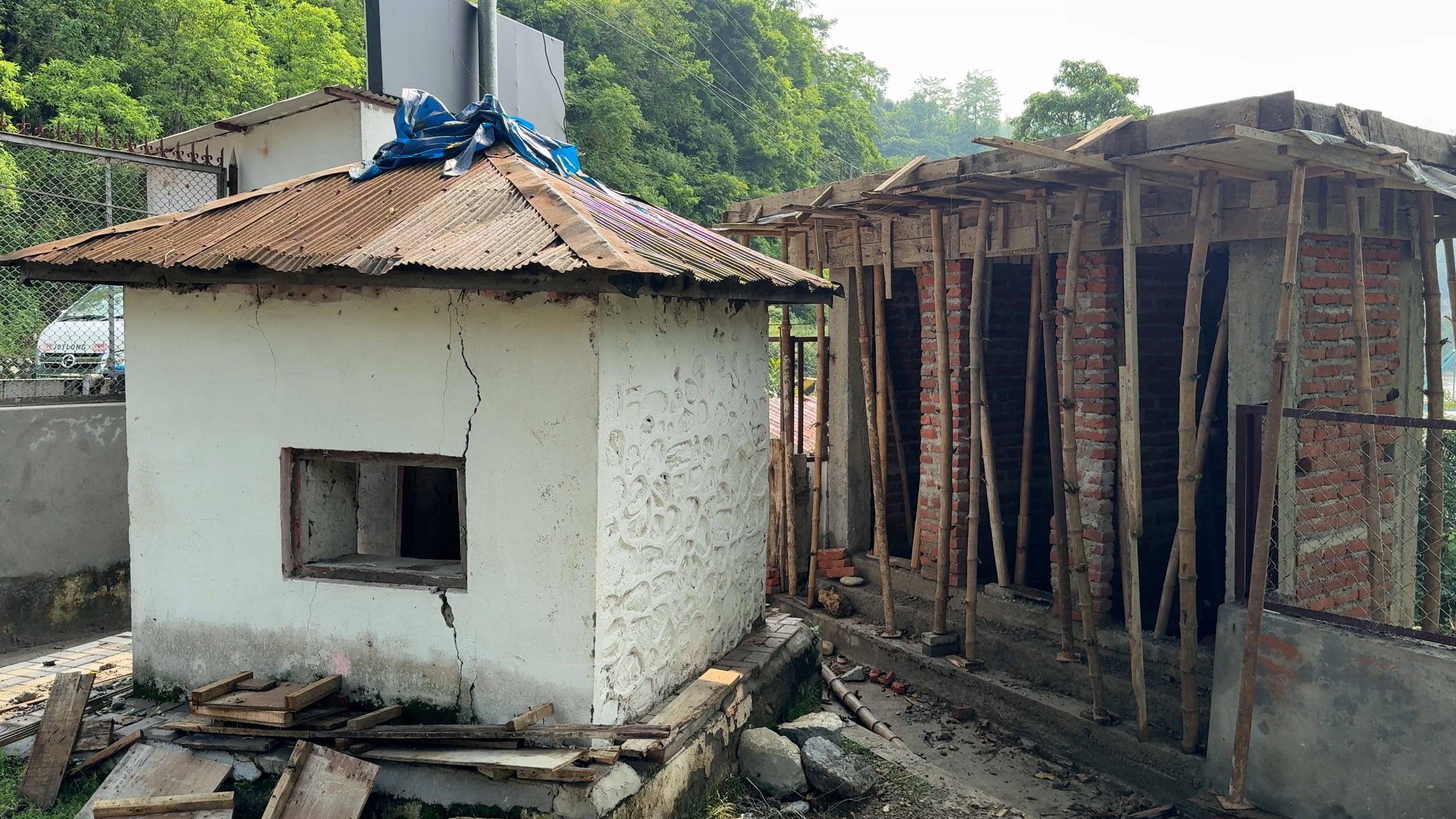 दासढुंगामा मदन भण्डारी पार्क निर्माण अन्तिम चरणमा, स्मृति संरचना पर्यटकका लागि आकर्षण