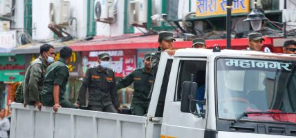 गणेश नेपाली प्रकरणपछि सडकबाट हराएका नगर प्रहरी फेरि फर्किए सडकमा