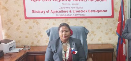 किसानसँग मन्त्री चौधरीको छलफल, आन्दोलनभन्दा संवादमा जोड