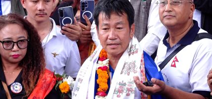 दार्चुलामा झोलुङ्गे पुल उद्घाटनपछि हर्क साम्पाङ : महाकालीमा अर्को पुल बनाउन भारतको लिखित सहमति आवश्यक