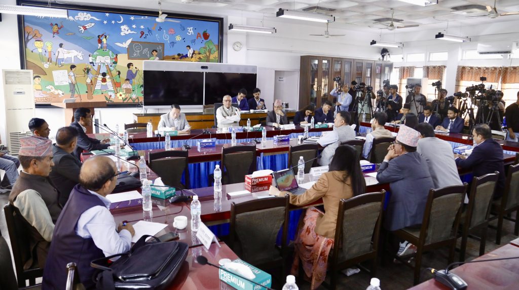 विद्युतीय राहदानी छपाइ सम्बन्धमा संसदीय समितिमा विस्तृत छलफल माग
