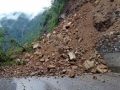 पहिरोले कालीगण्डकी कोरिडोर अवरुद्ध, यातायात सेवा ठप्प