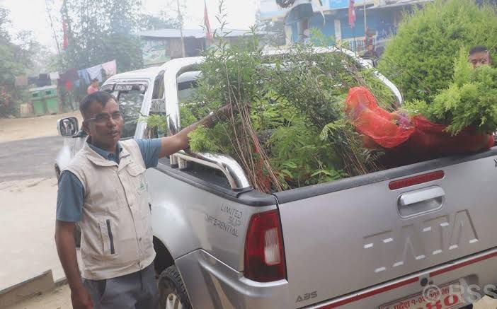 सरकारले घोषणा गरेको ‘सगरमाथा वृक्षरोपण महाअभियान’ भोजपुरमा