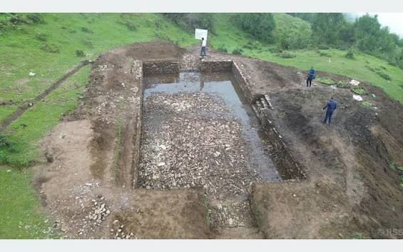 वन्यजन्तुका लागि भुल्के छोक्ला सामुदायिक वनमा पोखरी निर्माण