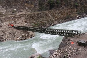 मुगुको नेरघाटमा बेलीब्रिज निर्माण, झोलुङ्गे पुलको जोखिमबाट स्थानीयबासी मुक्त