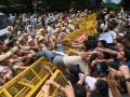 ‘‘कक्रोच’ आन्दोलनमा पक्राउ परेका प्रदर्शनकारीलाई रिहा गर्न माग ‘‘कक्रोच’ आन्दोलनमा पक्राउ परेका प्रदर्शनकारीलाई रिहा गर्न माग