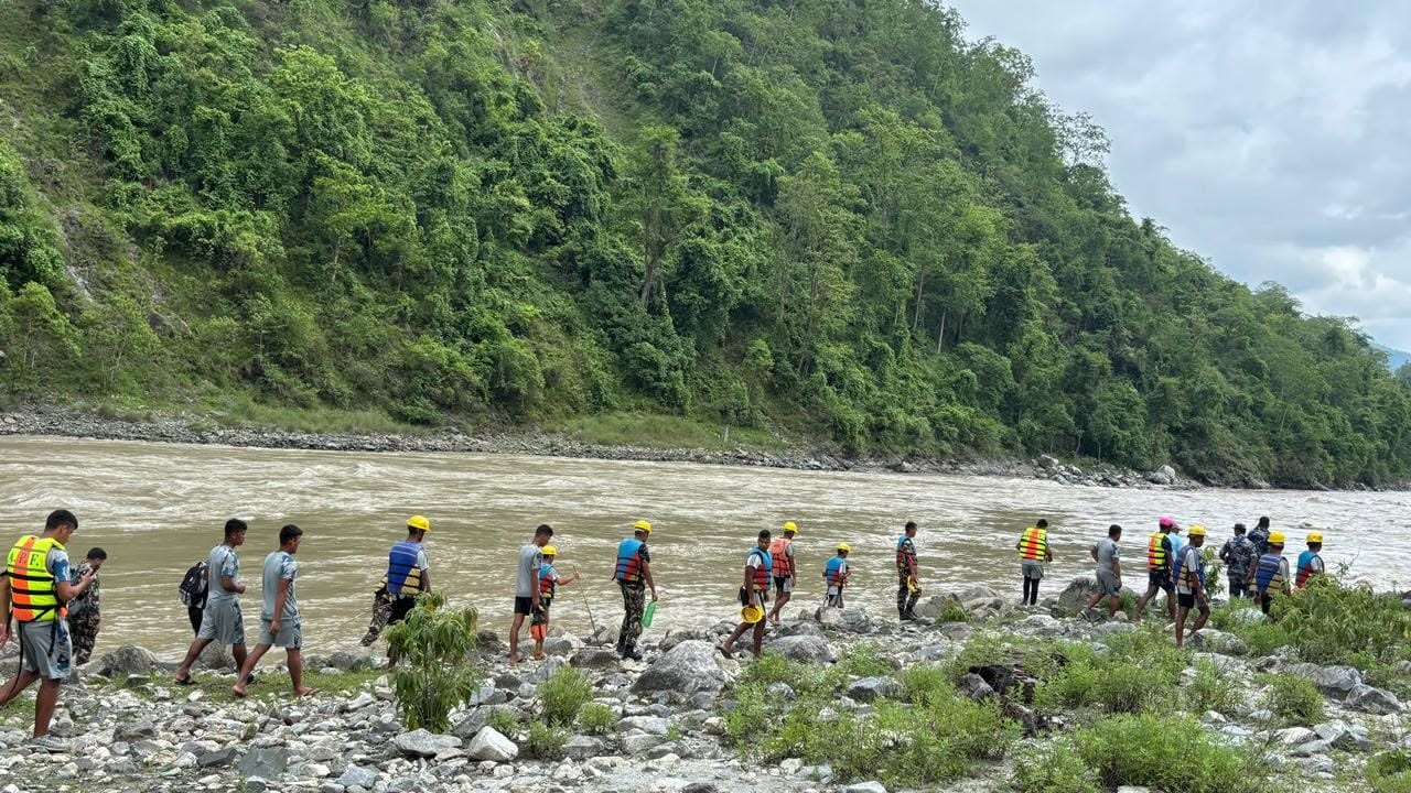 कर्णाली नदीमा बेपत्ता मध्ये  थप दुई जनाको शव फेला