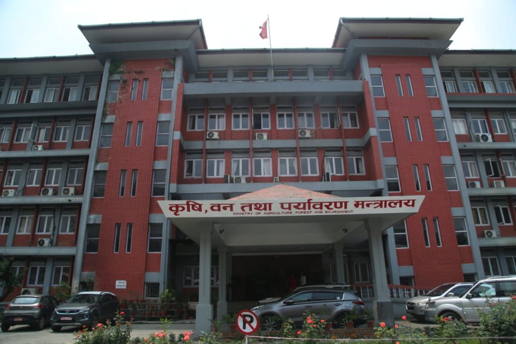 साउनभित्र २ लाख १० हजार मेट्रिक टन रासायनिक मल आयात हुँदै