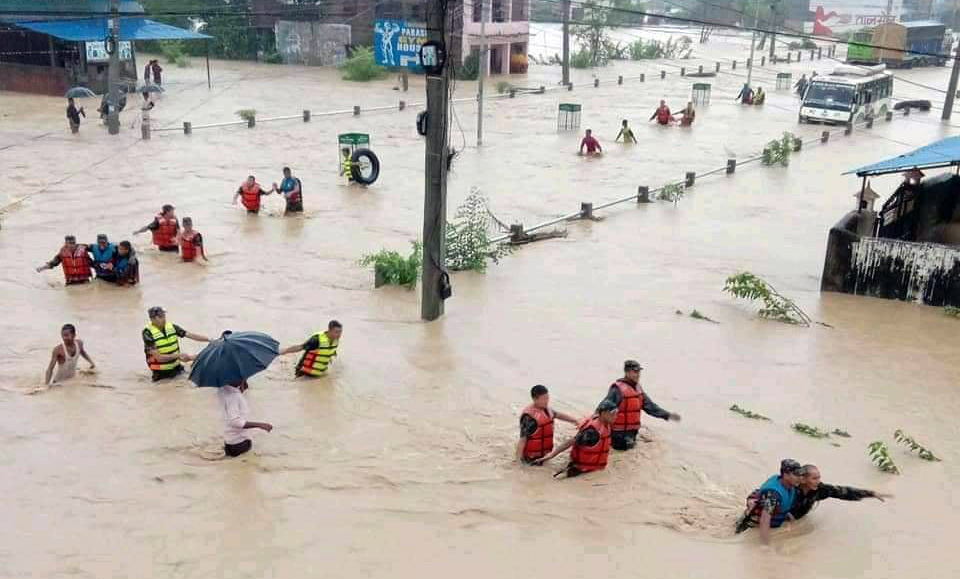 अविरल वर्षाले नवलपुरमा पहिरो र डुबान, नौ घरपरिवार प्रभावित