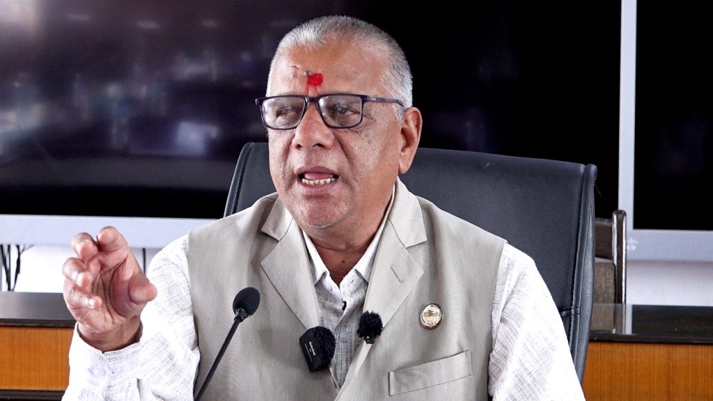 गणेश नेपालीको आत्मदाह घटनामा सभापति खड्काको चिन्ता : ‘राज्यले नागरिकप्रति विश्वासको वातावरण बनाउनुपर्छ’  (भिडियो सहित)