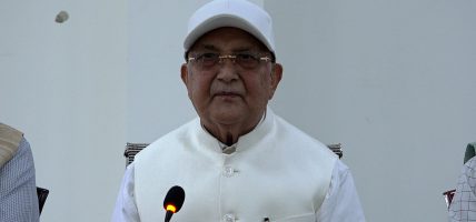 ओलीको टिप्पणी– ‘१०० दिनको सरकार उम्लिएको दूधजस्तो छ, होस–हवासमा छैन’