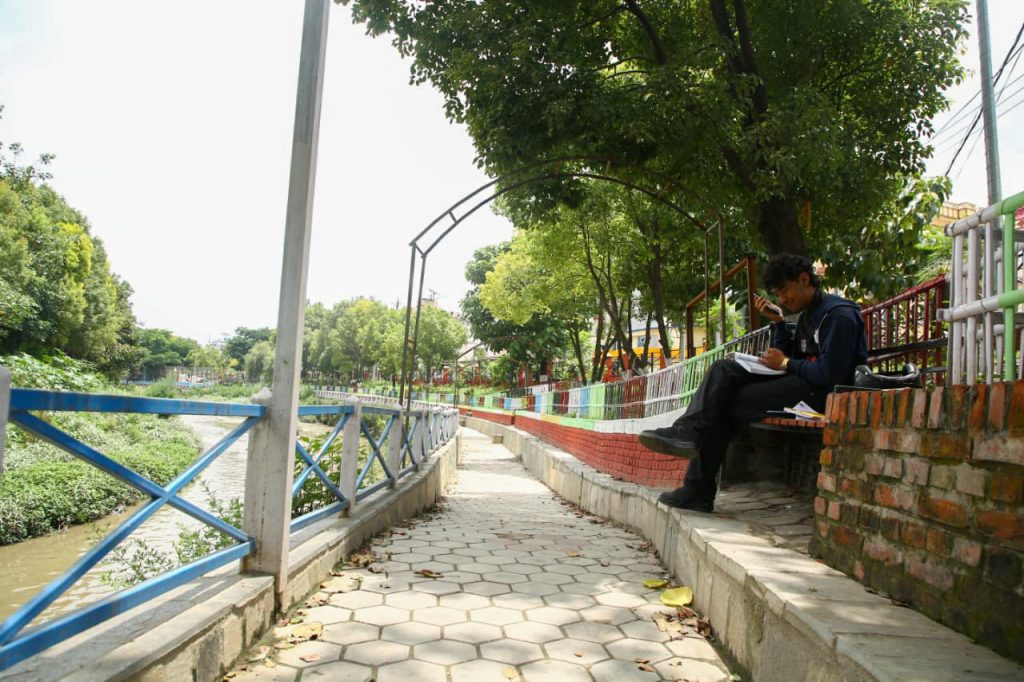 मदन भण्डारी स्मृति सामुदायिक पार्क रङरोगनसहित नयाँ स्वरूपमा सजिँदै