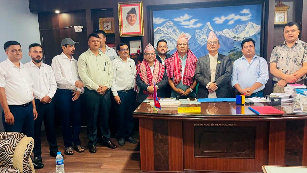 सञ्चार माध्यमलाई व्यवस्थित बनाउँदै पत्रकारको क्षमता विकासमा जुट्छौं : प्रतिष्ठान अध्यक्ष दाहाल