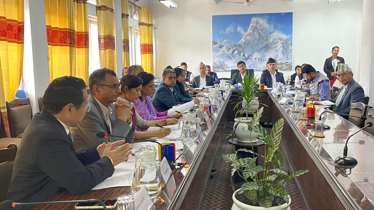 निर्वाचन आयोगको स्वतन्त्रता र प्रभावकारितामा जोड