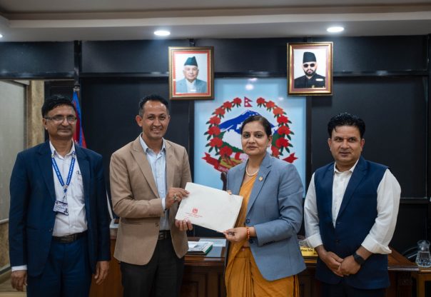 स्वास्थ्य मन्त्रालय र नेपाल औषधि लिमिटेडबीच समझदारी, दुई वर्षभित्र ३६ प्रकारका अत्यावश्यक औषधि उत्पादन गर्ने लक्ष्य स्वास्थ्य मन्त्रालय र नेपाल औषधि लिमिटेडबीच समझदारी, दुई वर्षभित्र ३६ प्रकारका अत्यावश्यक औषधि उत्पादन गर्ने लक्ष्य