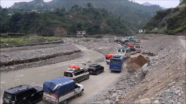 रोशी खोलामा पानीको सतह घटेपछि बिपी राजमार्ग सञ्चालनमा रोशी खोलामा पानीको सतह घटेपछि बिपी राजमार्ग सञ्चालनमा