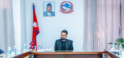रुग्ण आयोजना र भुक्तानी समस्या समाधान गर्न प्रधानमन्त्री सकारात्मक, निर्माण व्यवसायीसँग बालुवाटारमा छलफल