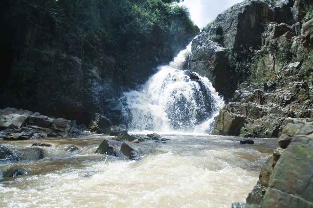 हेर्नुस् सन्तनेश्वर झरना