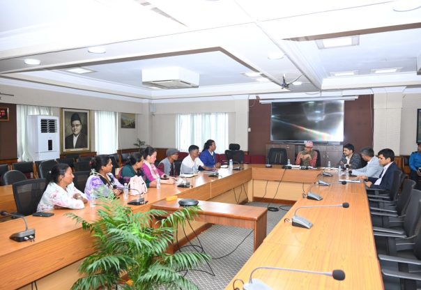 सरकार र लघुवित्त पीडितबीच अर्थ मन्त्रालयमा दोस्रो दिनको वार्ता सुरु सरकार र लघुवित्त पीडितबीच अर्थ मन्त्रालयमा दोस्रो दिनको वार्ता सुरु