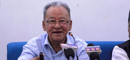 नेपाल दुई होइन, तीन ढुङ्गाबीचको तरुल भयो : परराष्ट्रविद् श्रेष्ठ 