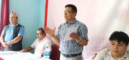 सरकारको ध्यान बाढी पीडितको उद्धारमा गएन, कसरी मिलाएर फोटो खिच्ने भन्नेमा ध्यान : माधव ढुङ्गेल