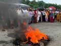 बारामा ३ वर्षीया बालिकाको बलात्कारपछि हत्या, चालक र सहचालकसहित दुई जना पक्राउ बारामा ३ वर्षीया बालिकाको बलात्कारपछि हत्या, चालक र सहचालकसहित दुई जना पक्राउ