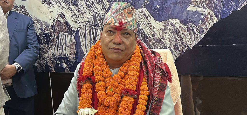 मुख्यमन्त्री थापामगरले भदौ ७ गते विश्वासको मत लिने