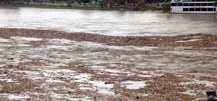 भोटेकोशी बाढीः कैलालीका ४० जना सम्पर्कविहीन