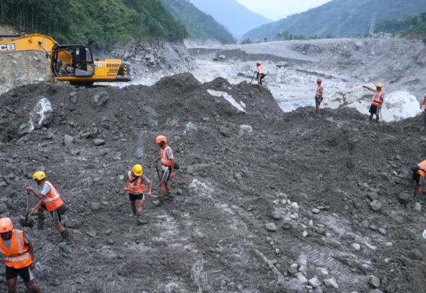 भोटेकोशी बाढीः काभ्रेका ४१ अझै सम्पर्कविहीन, आठ जना परिवारको सम्पर्कमा भोटेकोशी बाढीः काभ्रेका ४१ अझै सम्पर्कविहीन, आठ जना परिवारको सम्पर्कमा