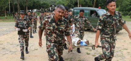भोटेकोशी बाढीः प्रभावित क्षेत्रमा सेनाद्वारा उद्धार र राहत तीव्र