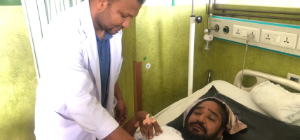 डाक्टरको चन्दाले जब जोगाए अनिलको ज्यान