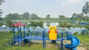 बढ्दो सहरीकरणका बीच पर्यटकको रोजाइमा विराट पोखरी