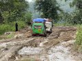 झण्डै दुई महिनापछि मेची राजमार्गमा यातायात सेवा सञ्चालन