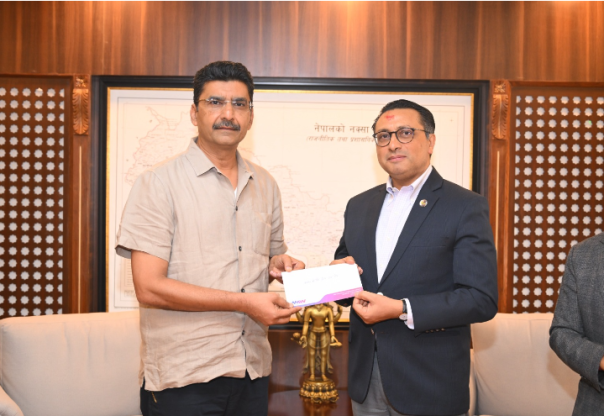 फ्ल्यास फ्लड पीडितका लागि प्रधानमन्त्री दैवी प्रकोप उद्धार कोषमा एमएडब्ल्यू ग्रुपको १ करोड ११ लाख सहयोग फ्ल्यास फ्लड पीडितका लागि प्रधानमन्त्री दैवी प्रकोप उद्धार कोषमा एमएडब्ल्यू ग्रुपको १ करोड ११ लाख सहयोग