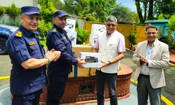 विपद्मा प्रविधिको साथ : नेपाल चेम्बरले प्रहरीलाई १७ वटा सर्भिलेन्स ड्रोन दियो