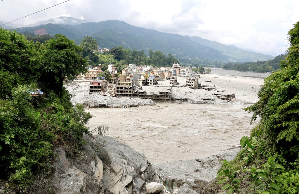 शान्ति समाजद्वारा तीन लाख बाढीपीडितलाई सहयोग