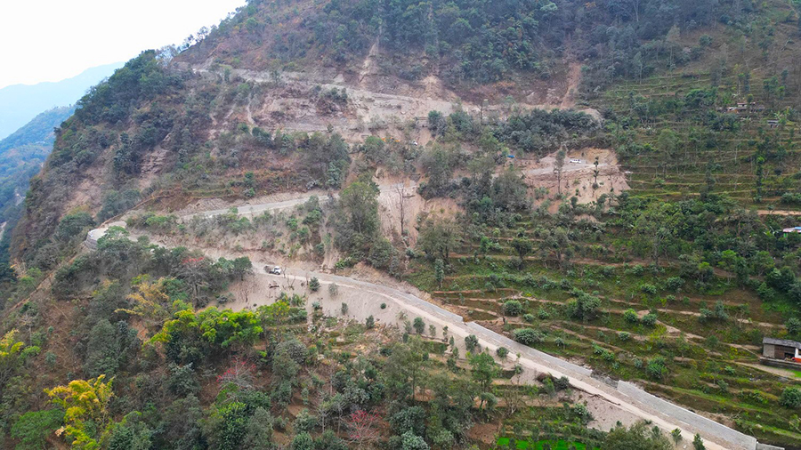 मजपोक नेटा अर्मन किमचौर ताराखोला सडक   स्तोन्नती गर्न पाँच करोड सुनिश्चित