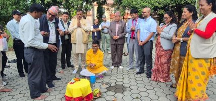 मुख्यमन्त्री भट्टद्वारा विधिपूर्वक पूजा गरी बडिमालिकातर्फ पेटारो पठाइयो