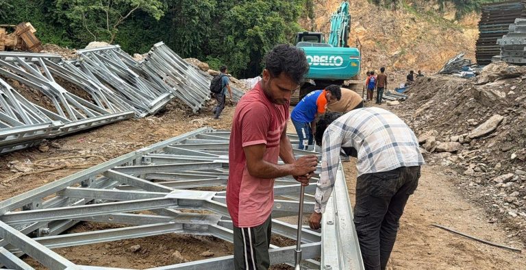 पुवाखोलामा बेलिब्रिज जडान सुरु