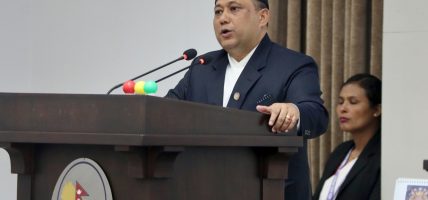 राहदानी विधेयकले राहदानी व्यवस्थापन प्रक्रियालाई अन्तरराष्ट्रिय मान्यता अनुकूल बनाउँछः मन्त्री खनाल