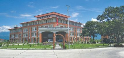 विश्वविद्यालयका पदाधिकारीद्वारा आङ्गिक क्याम्पस निरीक्षण