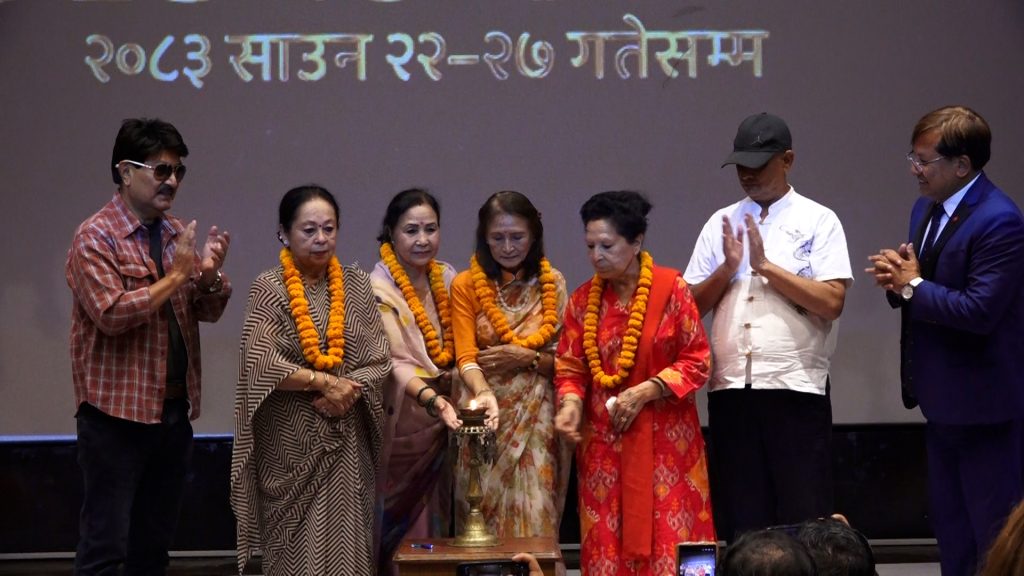 आमा’फिल्मबारे बसुन्धरा भुसाल : भुवनदिदी र रातो कोट सम्झिरहन्छु
