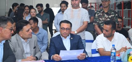 नेपालमै बनेको विद्युतीय स्कुटरको प्रवद्र्धनका लागि सरकारको साथ रहन्छ : अर्थमन्त्री