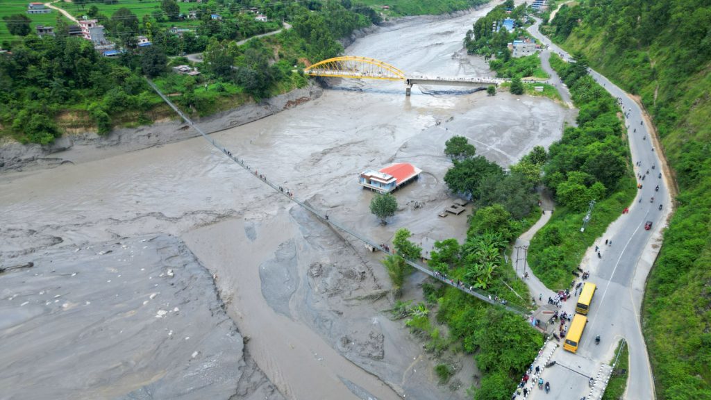 रसुवा बाढीमा १९६ भन्दा बढी जलविद्युत कर्मचारी र कामदार सम्पर्कविहीन, प्राधिकरणको उद्धार टोली सक्रिय