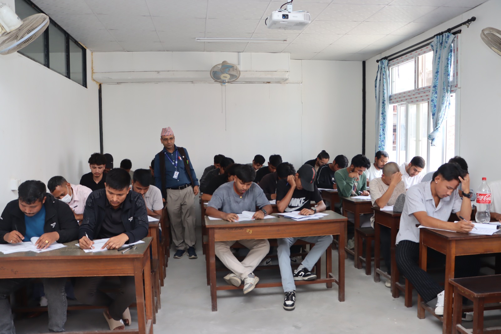 डिप्लोमा इन्जिनियरहरूको रोजाइमा नेपाल इन्जिनियरिङ कलेजको विडिएच, ४८ सिटका लागि एक सयभन्दा बढीको प्रतिस्पर्धा
