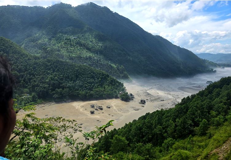 भोटेकोशी बाढीः रसुवागढी जलविद्युत् आयोजना स्थलमा उद्धार टोली परिचालित