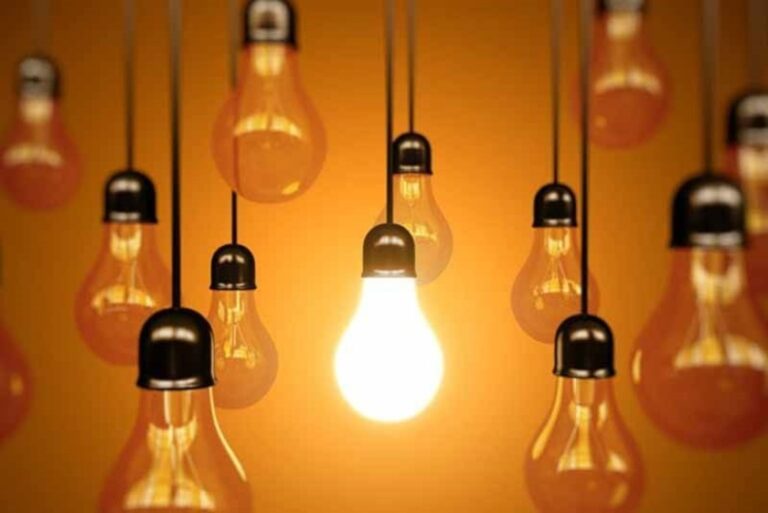 पहिरोले ३२ खम्बा ढलेपछि बाजुरामा विद्युत् आपूर्ति बन्द